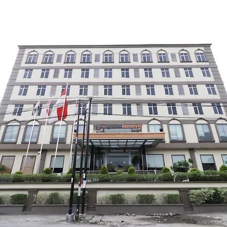 Grand Kanaya Hotel Медан Экстерьер фото