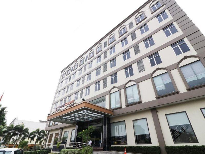 Grand Kanaya Hotel Медан Экстерьер фото