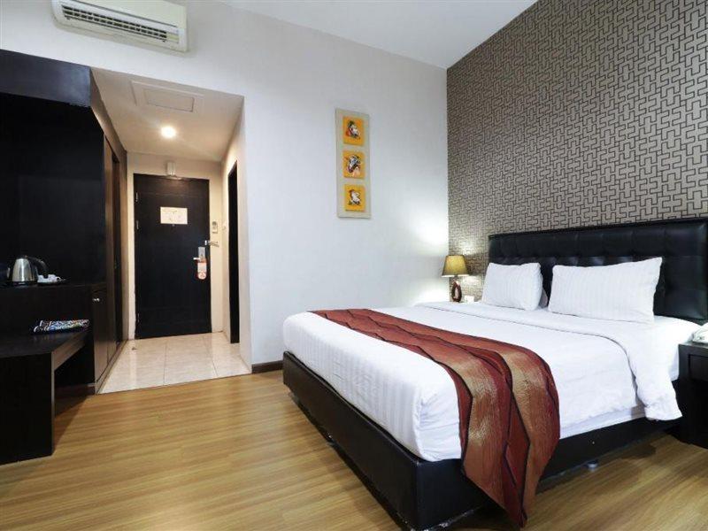 Grand Kanaya Hotel Медан Экстерьер фото
