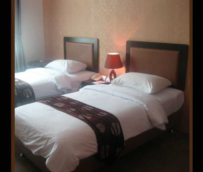 Grand Kanaya Hotel Медан Экстерьер фото