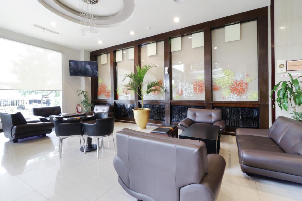 Grand Kanaya Hotel Медан Экстерьер фото