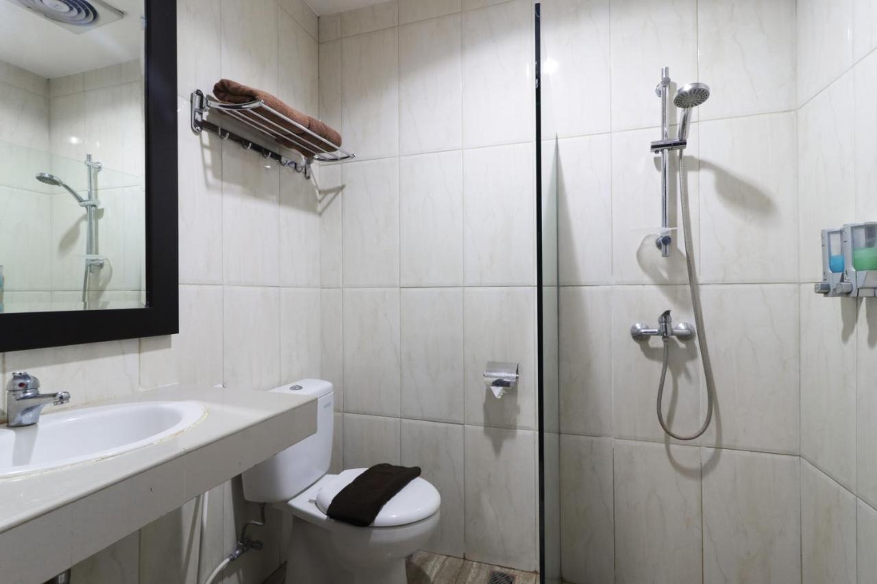 Grand Kanaya Hotel Медан Экстерьер фото